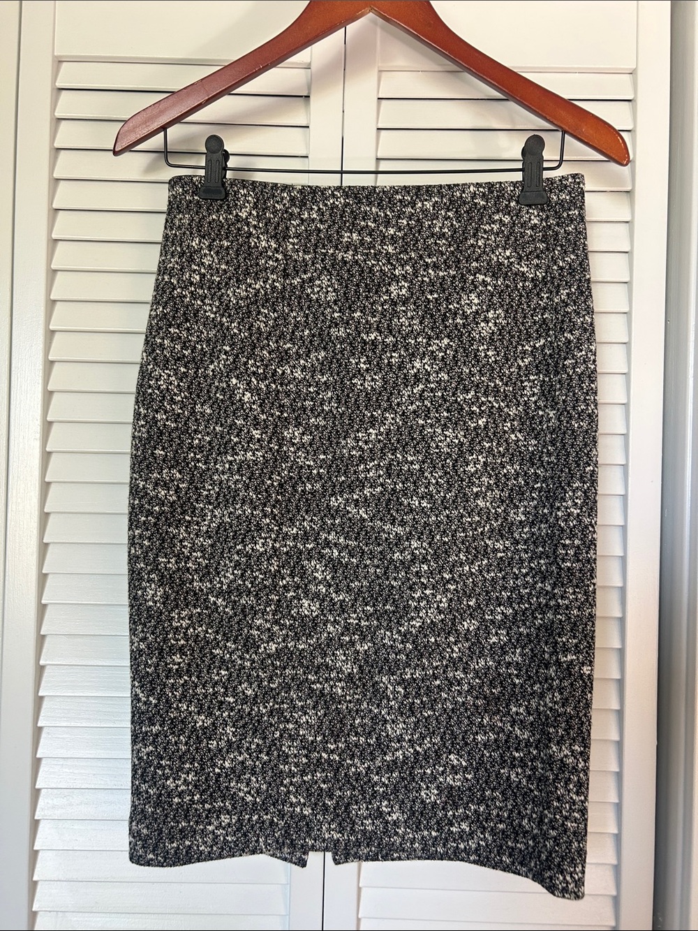 Ann Taylor Black and White Tweed Pencil Skirt